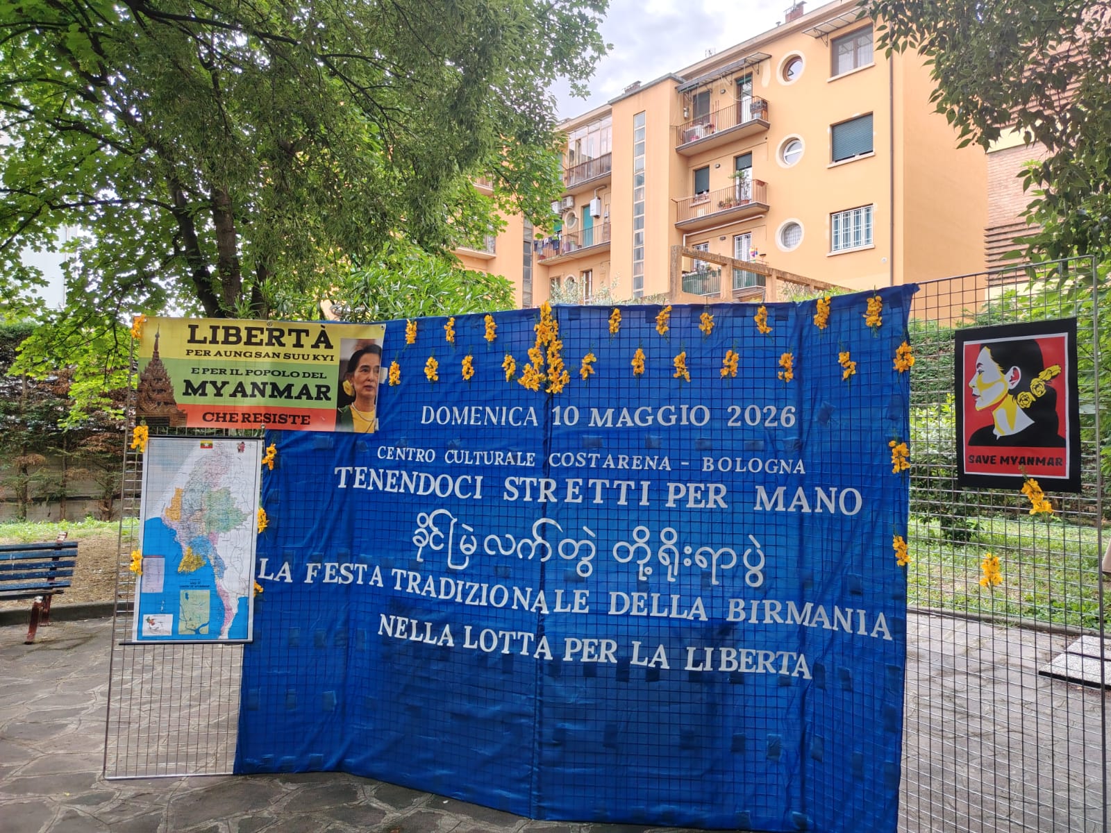 Il fiore di loto e la ricerca del gatto scomparso. Incontro con la comunità resistente birmana